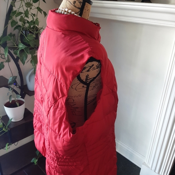 CHARTER CLUB PUFFER VEST - Picture 6 of 13